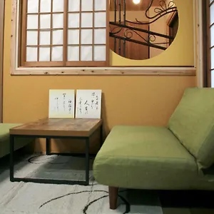 Maru House Pensión